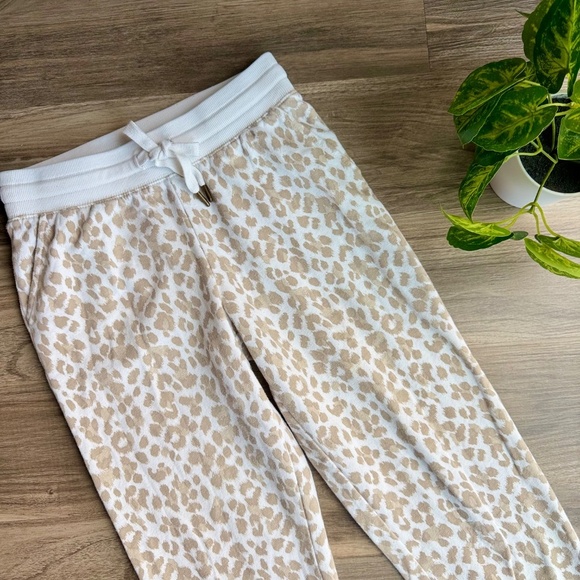 Old Navy Easy Vintage Animal Print Tan Jogger Pants Drawstring Waistband Size XS - Picture 3 of 13